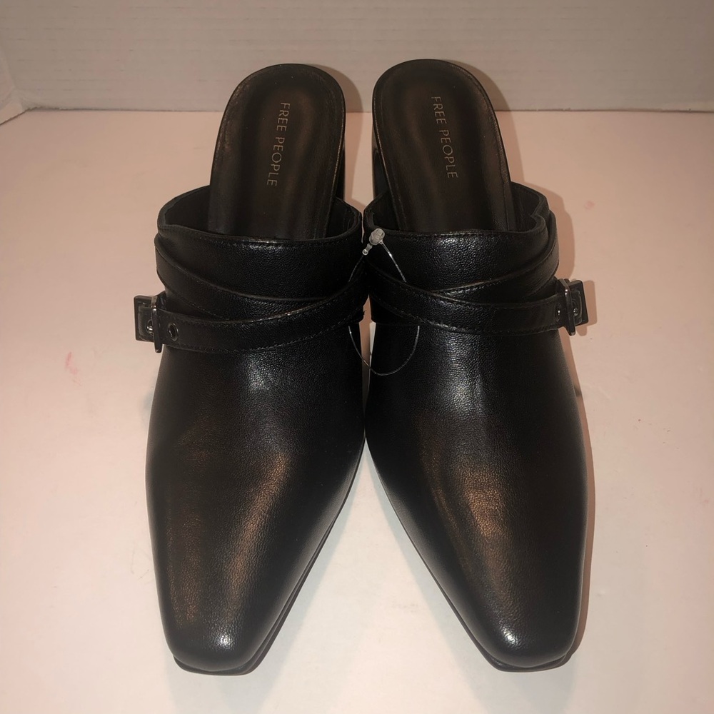 New Free People Black Leather Date Night Heeled Mules Shoes sz 8.5 - Picture 5 of 8